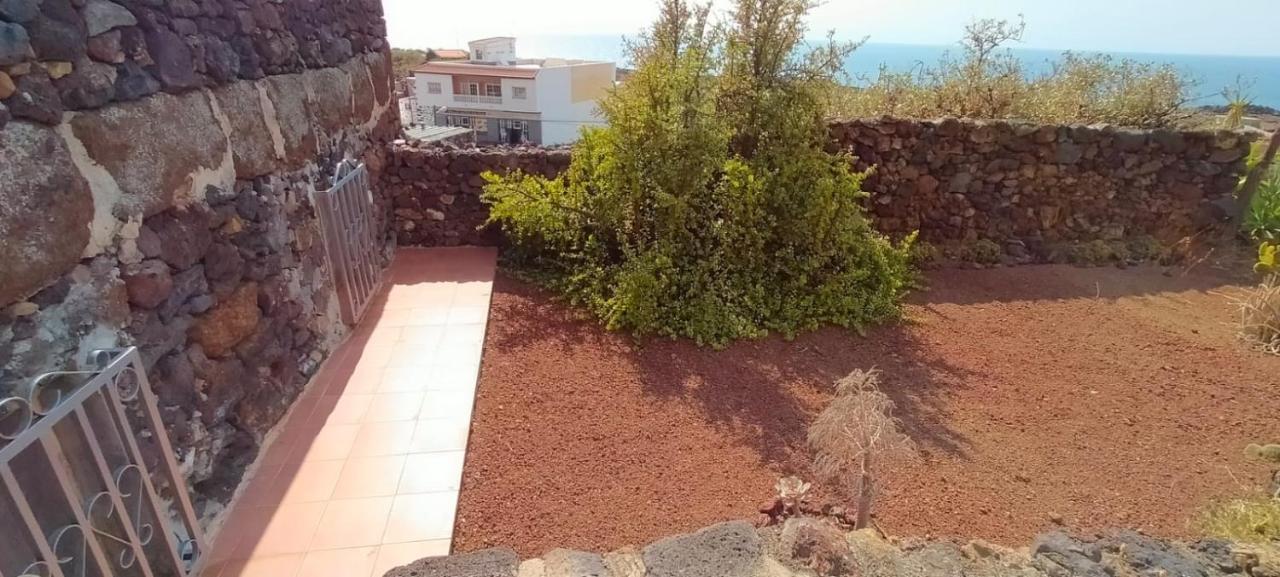 Casa Nela. Rural Y Acogedora En Las Puntas El Hierro ฟรอนเตรา ภายนอก รูปภาพ