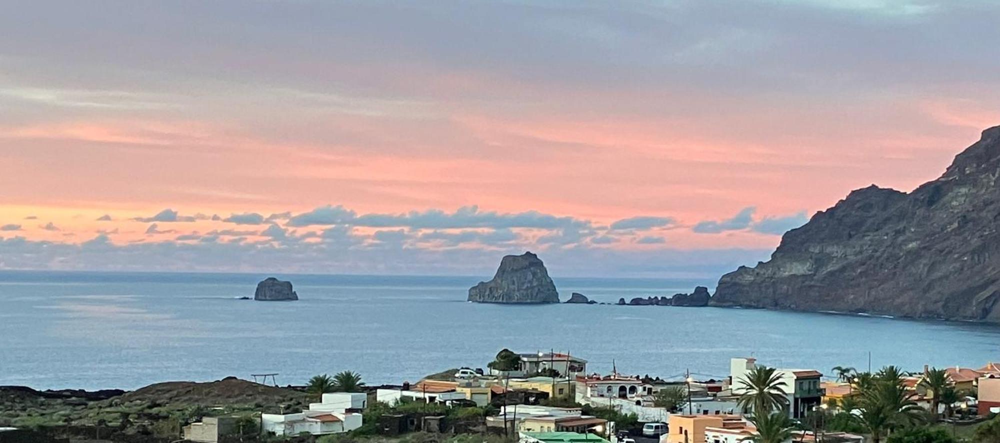 Casa Nela. Rural Y Acogedora En Las Puntas El Hierro ฟรอนเตรา ภายนอก รูปภาพ